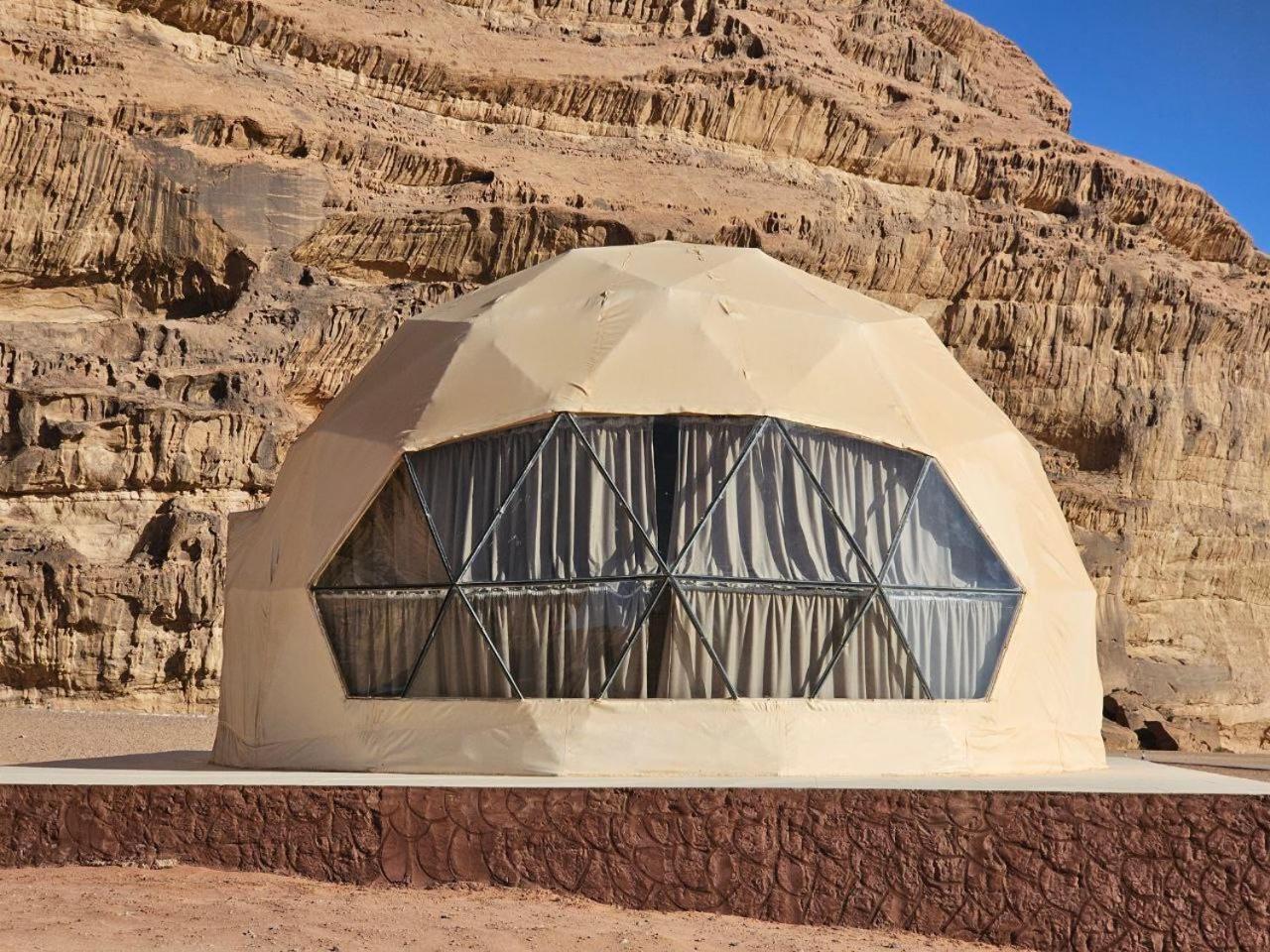 Wadi Rum Oscar Camp מראה חיצוני תמונה
